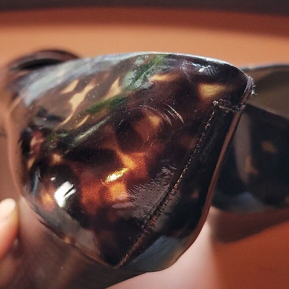 Jones Studio Callie Gold & Brown Wedges Size 8 1/2 - Picture 9 of 10